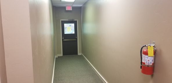 OWNER/INVESTOR OFFICE BUILDING/STRATEGIC LOCATION: 2725 Cantrell Rd, Little Rock, AR 72202